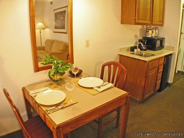 נורוויץ' Rosemont Suites חדר תמונה